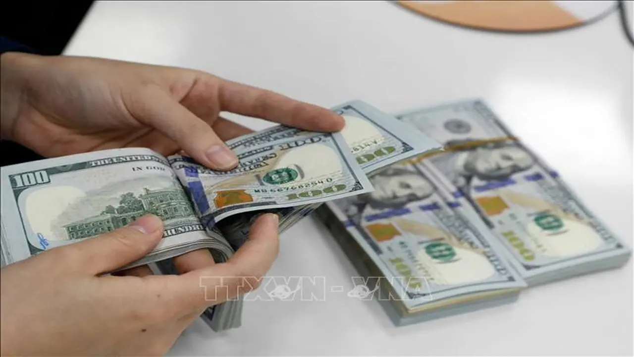 ارتفاع جديد في قيمة الدولار الأمريكي داخل البنوك التجارية المصرية اليوم